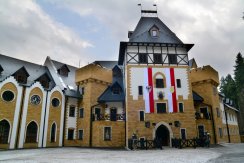 Rekonstrukce zámku Lužec