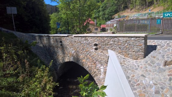 Oprava mostu přes Jáchymovský potok