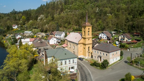 Radošov - kostel sv. Václava