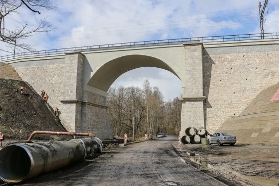 Sanace nestabilních náspů zemního tělesa v úseku Hájek - Dalovice - po dokončení