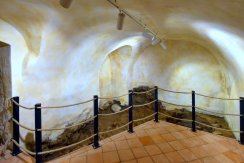 Muzeum Sokolov, stavební úpravy objektu - sklep zámku - odkrytí základů tvrze